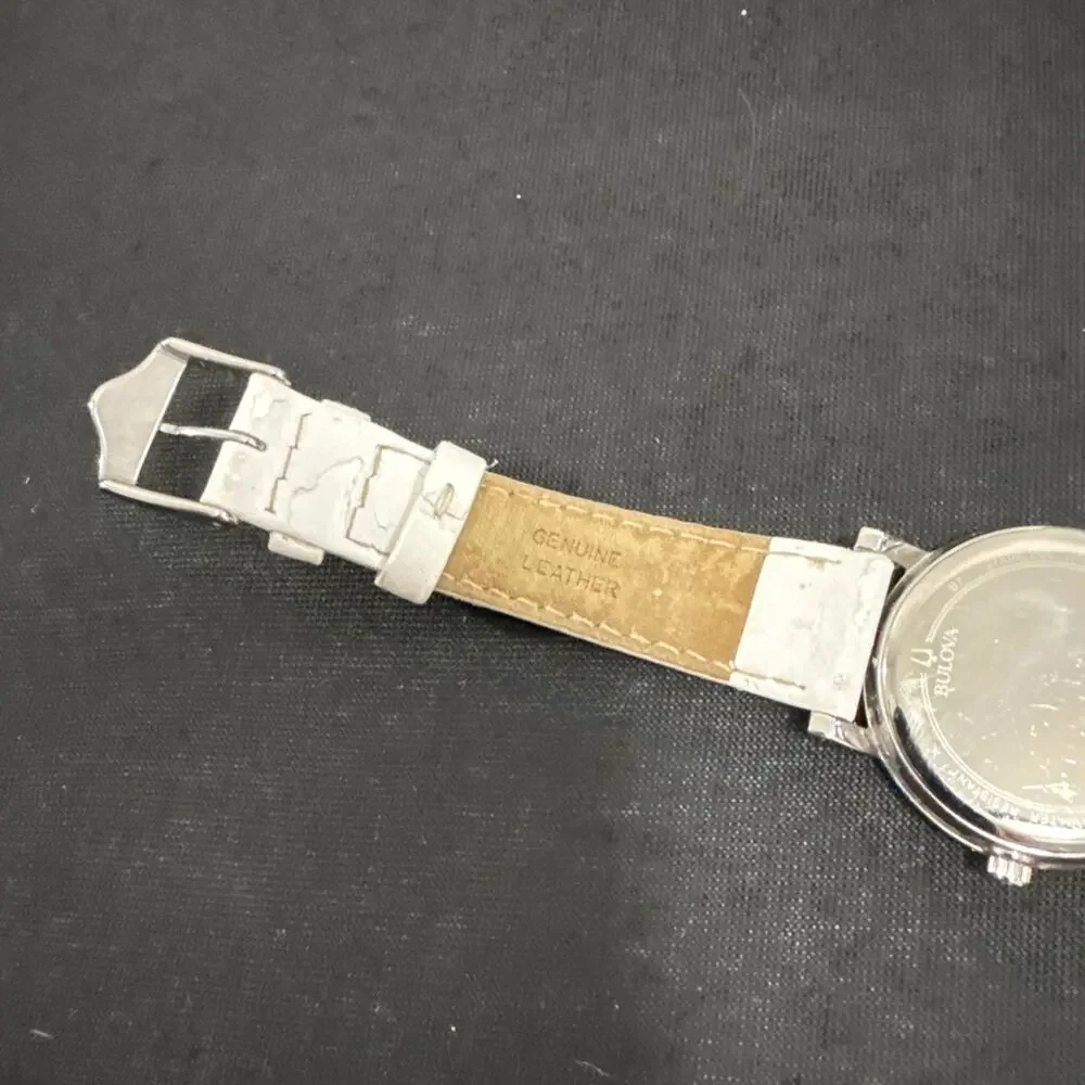 Women’s Bulova 96L245 Wristwatch New Battery 32mm Case Mother Of Pearl Dial (Z3)